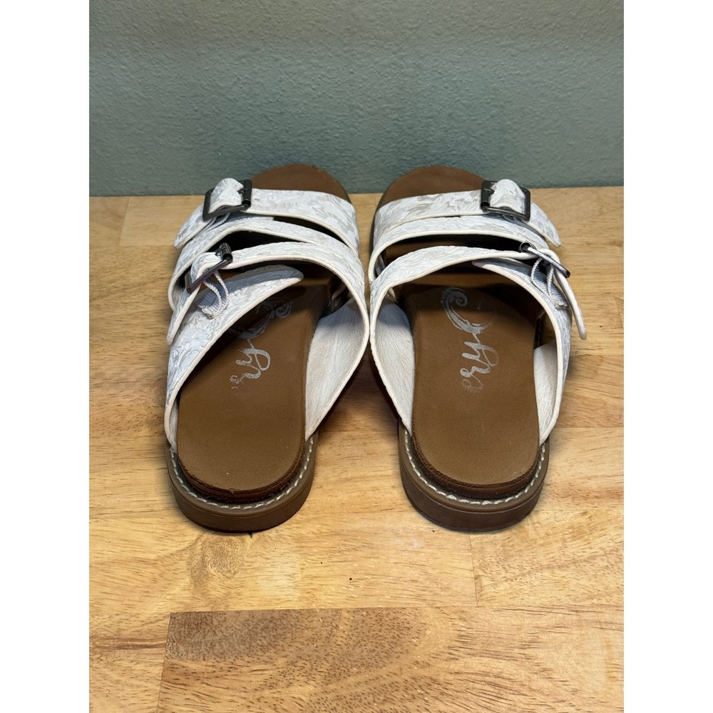 Very G Women White Floral Embossed Triple Strap Slide Sandals Size 7 - Picture 5 of 8